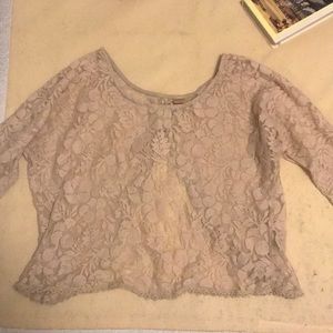 quarter sleeve open back shirt